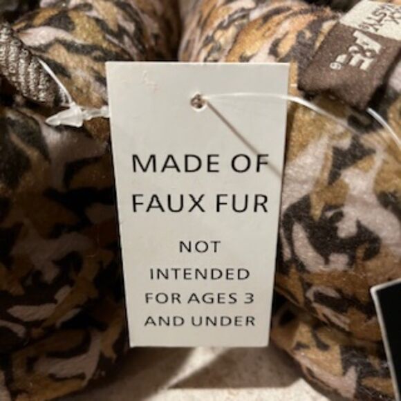 Shoe Size: 10 - 11 Duck Dynasty {One Size Fits Most} Ducks & Uncle Si Bundle main image 4